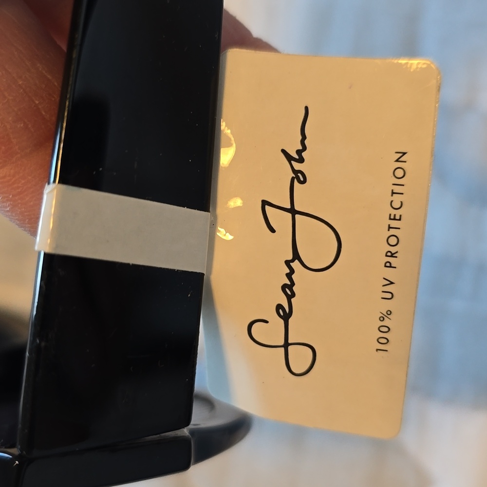 Sean John Designer Sunglasses - Picture 4 of 5
